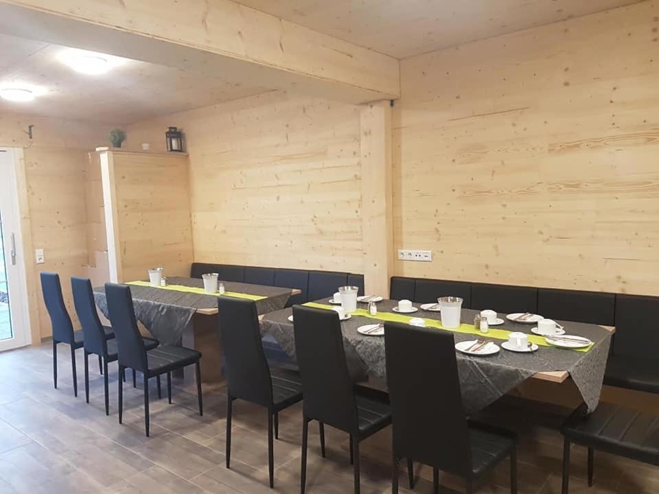 Gaestehaus Am Hahnenkamm 罗伊特 外观 照片